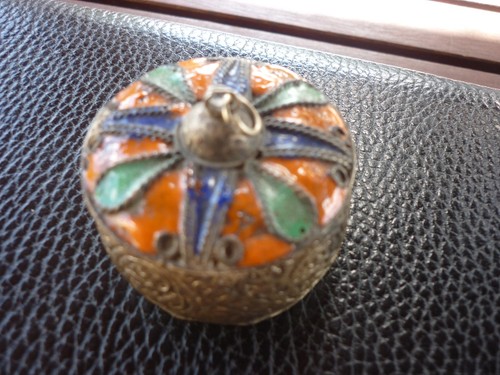 Ancienne petite boîte