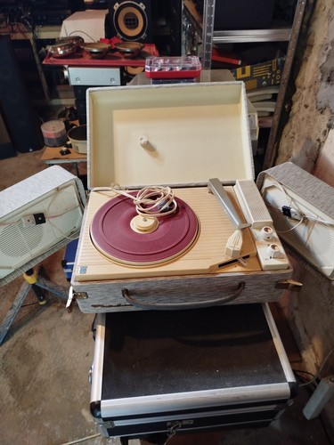 Tourne disque radiola - tourne,