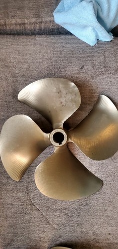 Acme 5 381 4 - 13.5, x