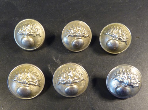 Lot boutons de - de, 6