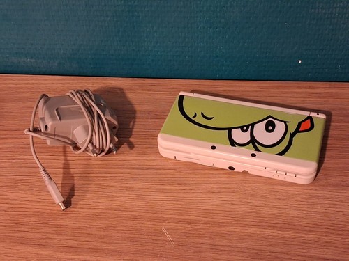 Nintendo 3ds yoshi - nintendo,