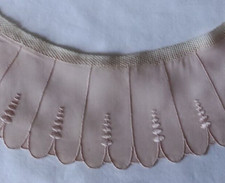 ANTIQUE PINK EMBROIDERED SILK COLLAR