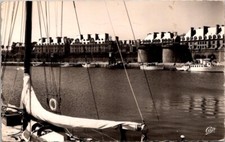 *61044 cpsm 35 Saint Malo - the basin towards the great gate