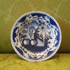 Plat en faience de Delft fin
