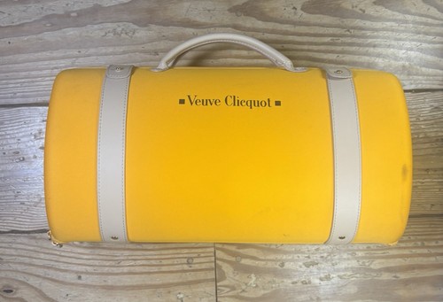 Veuve clicquot champagne - clicquot,