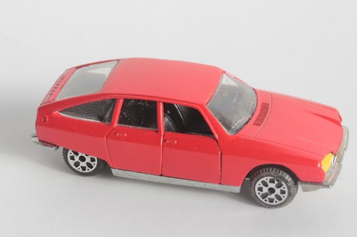 Voiture miniature politoys - voiture, e30