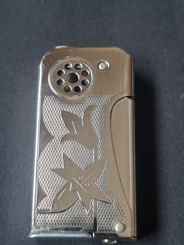 Très joli briquet essence - joli,