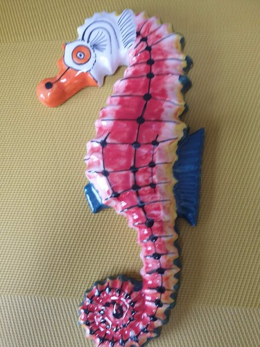 Hippocampe faience colorée - en,