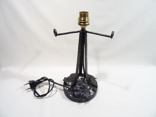Ancien pied lampe fer forge - lampe, en