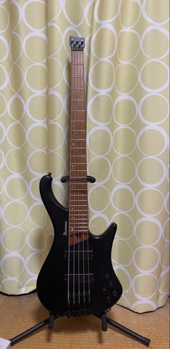 Guitare basse sans - , /