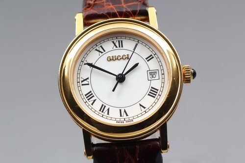 Presque comme neuve montre - *presque,