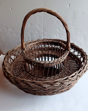 Ancien grand panier en  osier