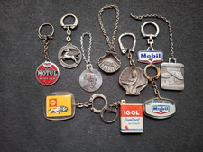 LOT DE 10 PORTE CLES ,THEMES/GARAGE vintage.