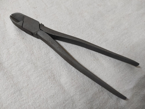 Outil ancien petite pince - petite,