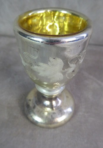 Joli coquetier verre - en,