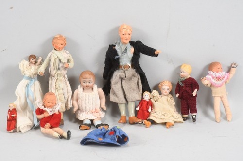 Lot poupées anciennes - lot, pour