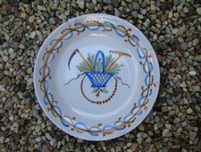 Belle assiette aux instruments