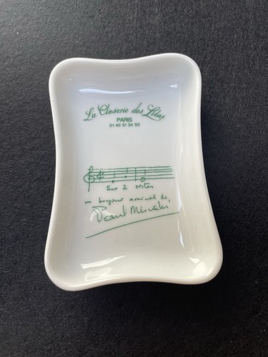 Empty pocket ashtray