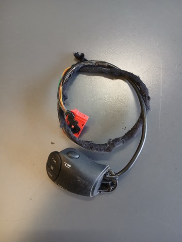 Renault commande au - au, volant