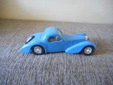 37/ VOITURE MINIATURE 