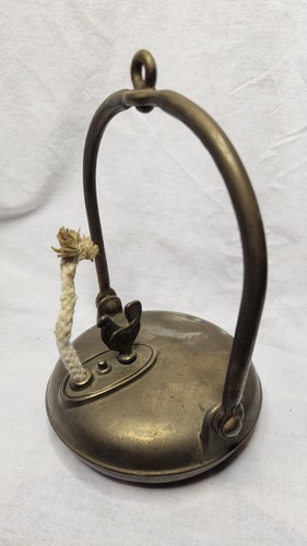 Ancienne lampe huile de - à, l'huile