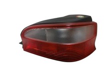 Feu arriere principal droit