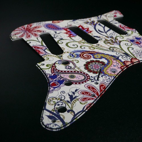 Pickguard fender strat - pickguard, •