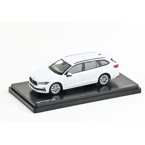 Skoda superb combi - combi, 2023