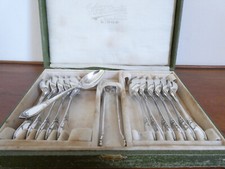 12 CUILLERES A MOKA + PINCE A SUCRE METAL ARGENTE WISKEMANN BELGE STYLE ROCAILLE
