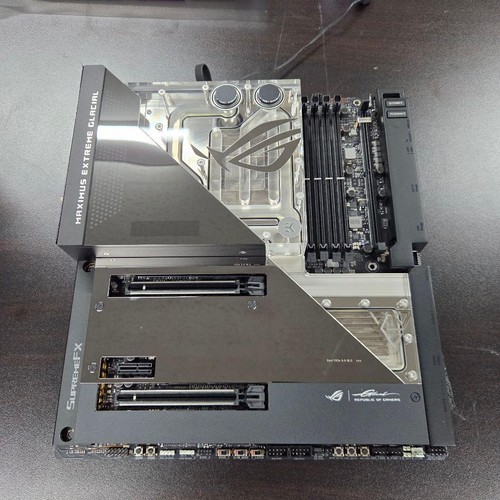 Asus rog maximus z690 - rog, extreme