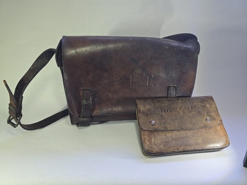 Lot postier cuir marqué - lot,
