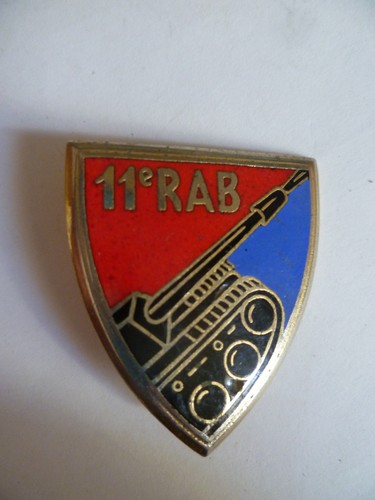 Ancien insigne pucelle - ancien,