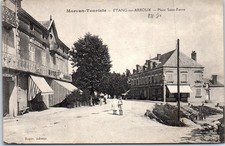 71 ETANG SUR ARROUX - la place