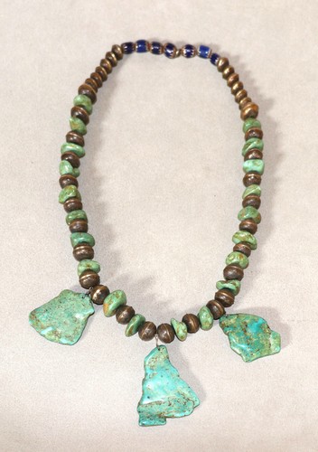Beau rare collier - et,