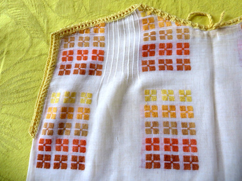 Ancienne robe enfant cousue - ancienne,