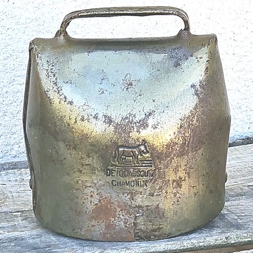 Cloche vache ancienne - cloche,