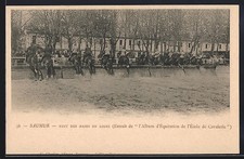 Old postcard Saumur, Saut des Haies en Ligne, French Cavalry 