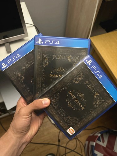 Dark souls trilogy sony - dark,