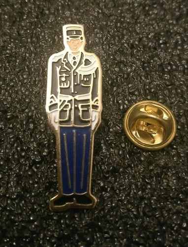 Pin gendarme gendarmerie - pin's,