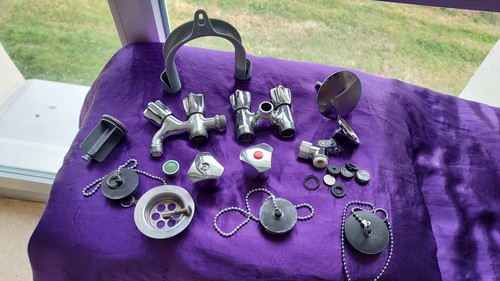 Lot robinets fixation - lot,