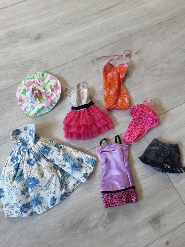 Lot vêtements barbie - lot,