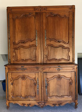 18th Century Louis XV style Deux Corps French Provincial Buffet - Exc condition