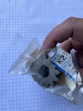 Pignon 13 dents neuf emballage