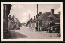 Old postcard La Chapelle Royale, Grande Rue 