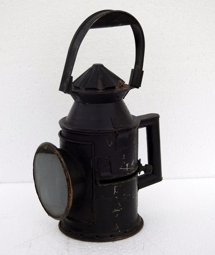Ancienne lanterne pétrole - ancienne, à