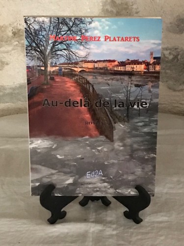 Livre delà la - "au, vie"