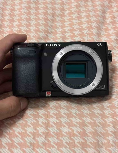 Sony digital camera alpha - sony,