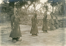 Indochine, Annam, Huê, Tombeau de l'empereur Tu Duc, statues de mandarins V
