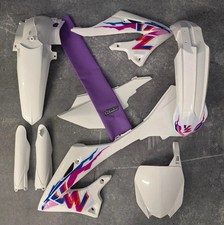 Plastiques + Graphiques +