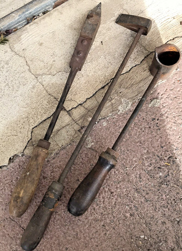 Ancien outils forge - forge, pot